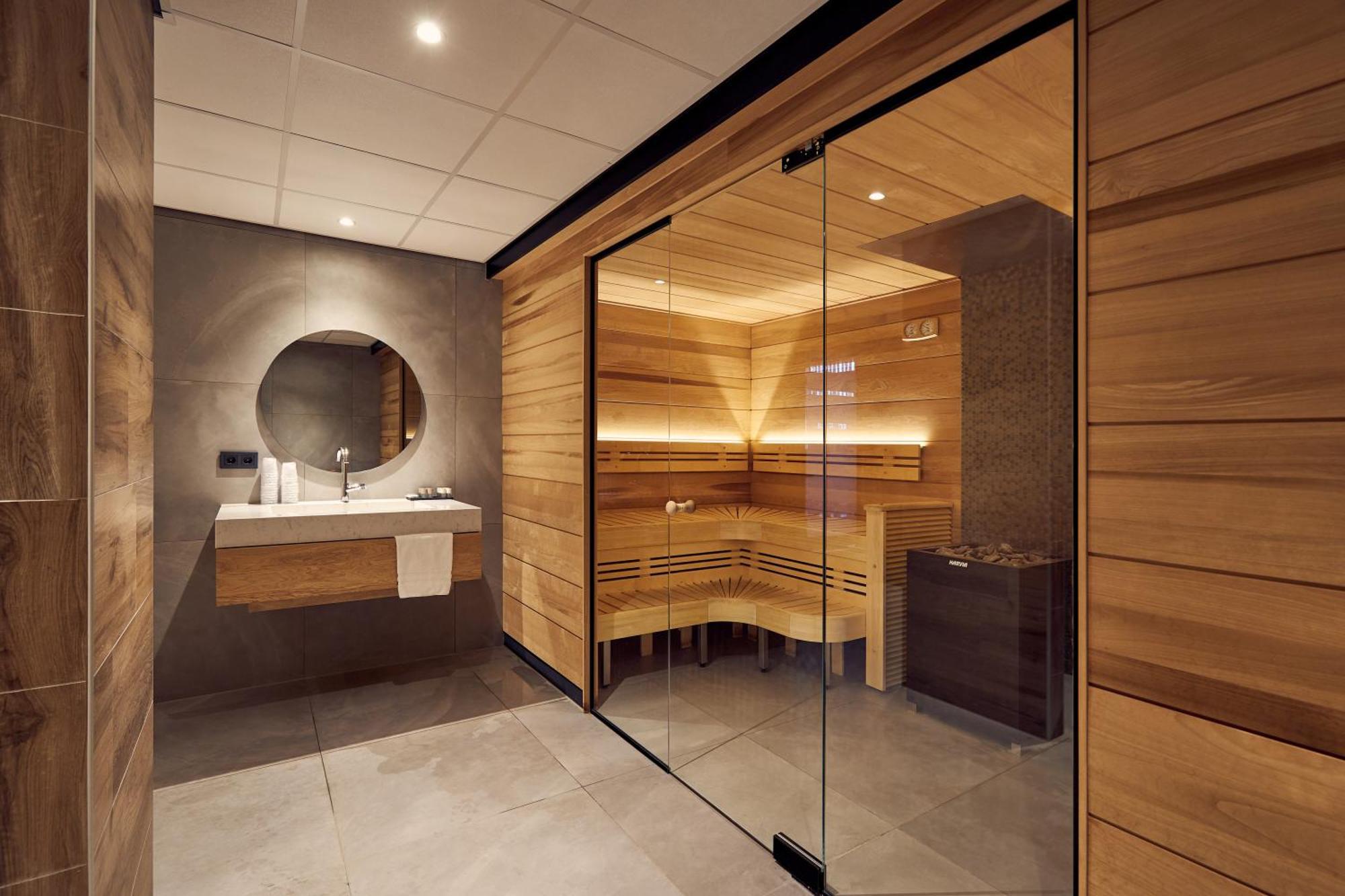 Van Der Valk Hotel ลีวาร์เดิน ภายนอก รูปภาพ